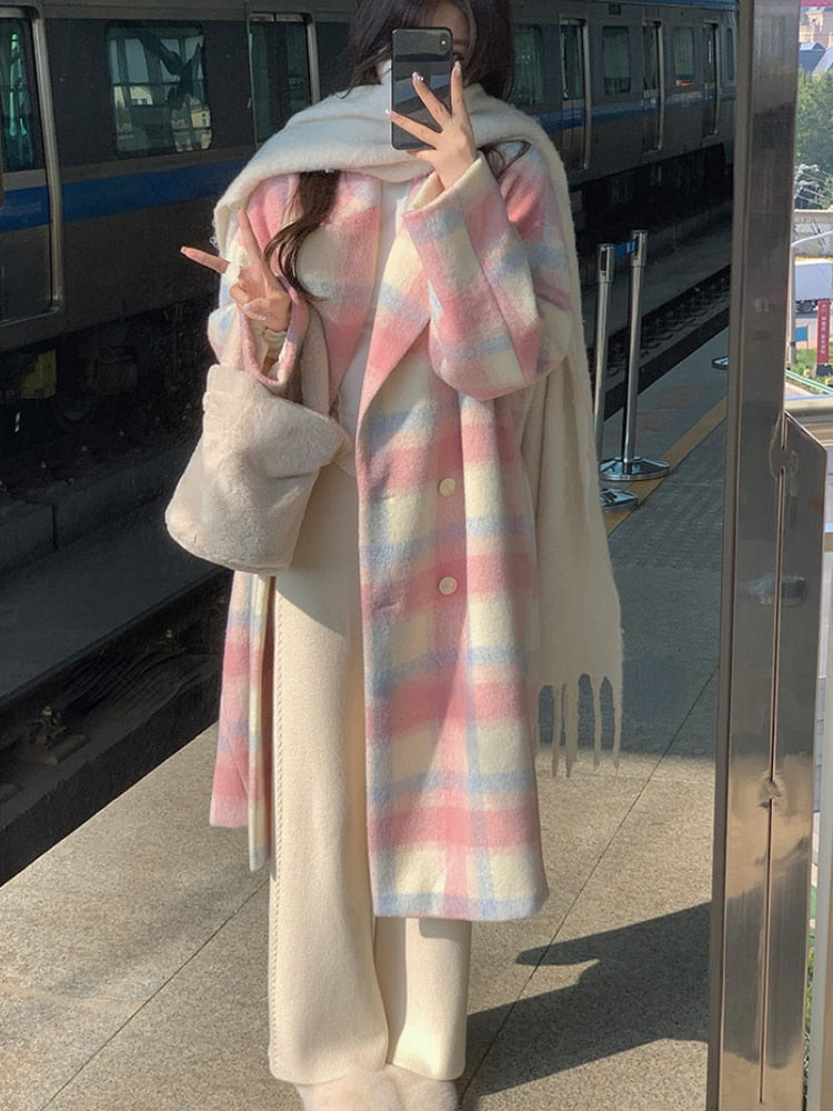 Elegante Damenwinterjacke aus Wolle