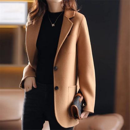 Stilvolle Blazerjacke Damen Schnitt mit Taschen