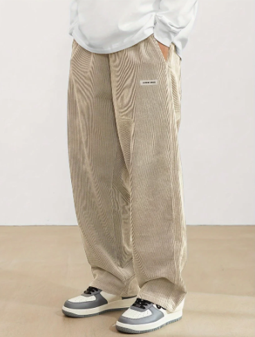 Herren Cordhose Braun mit vielen Taschen