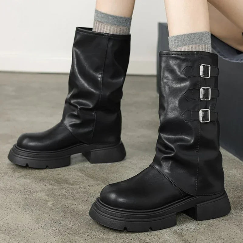 Stilvolle Damenstiefel Chunky Heel mit Riemen