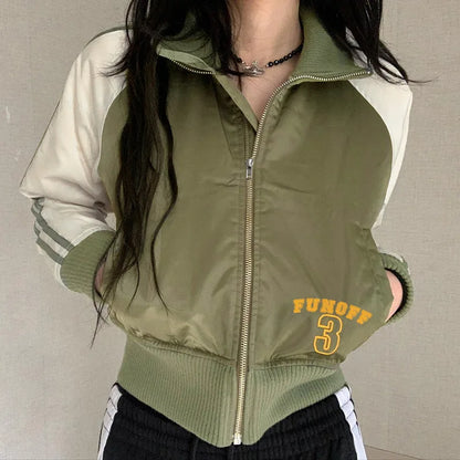 Stylische Jacke Watching You Streetwear Design