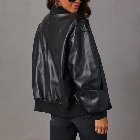 Stilvolle Lederjacke Biker Stil - IdealeKleiden