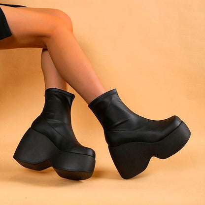 Stilvolle Plattformstiefel High Heel Chunky Sohle Modern