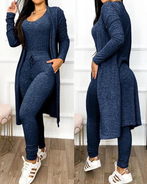 Schmale Jumpsuit mit Jacke - IdealeKleiden