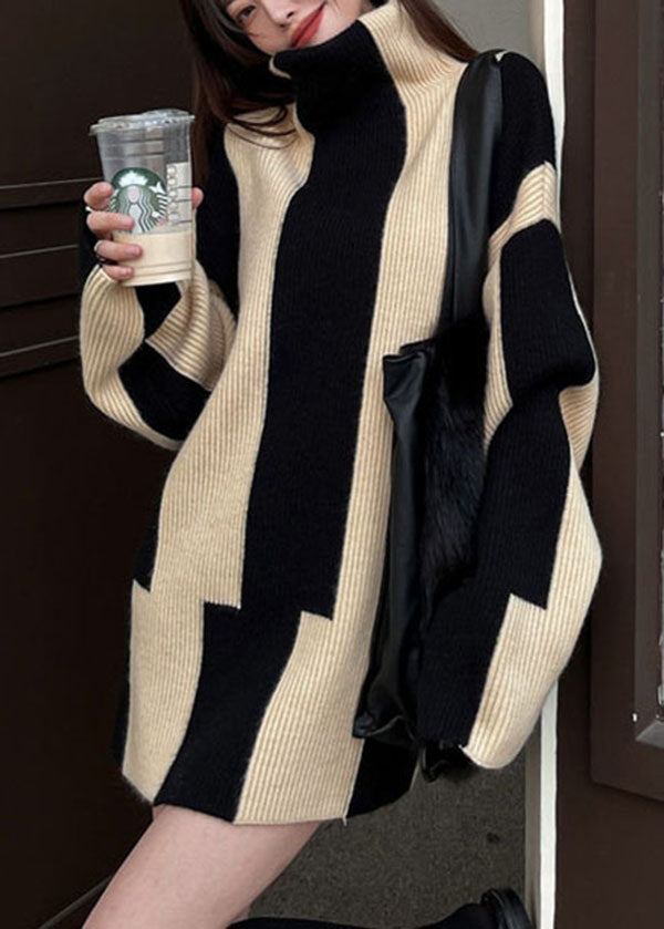 Stilvoller Strickpullover Schwarz Weiß Gemütlich Lang