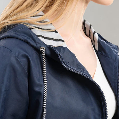 Stilvolle Damen Regenjacke Lang Carina - IdealeKleiden