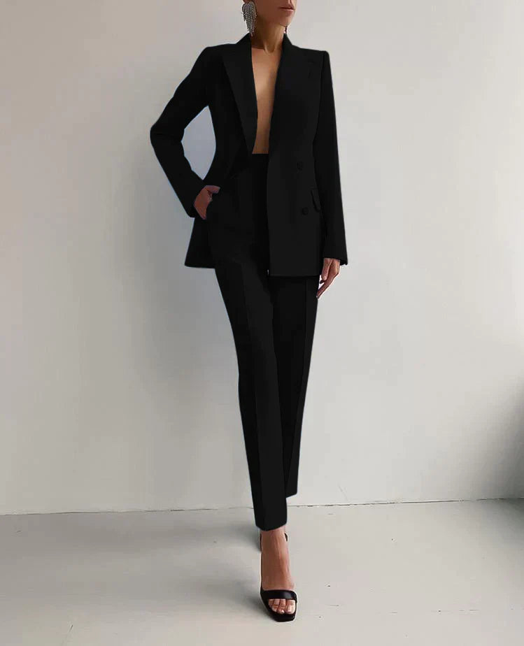 Stilvolles Anzug-Set: Eleganter Blazer und Hose