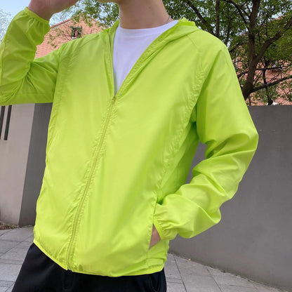 Leichte Herren Windjacke mit Kapuze
