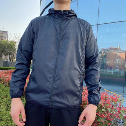 Leichte Herren Windjacke mit Kapuze