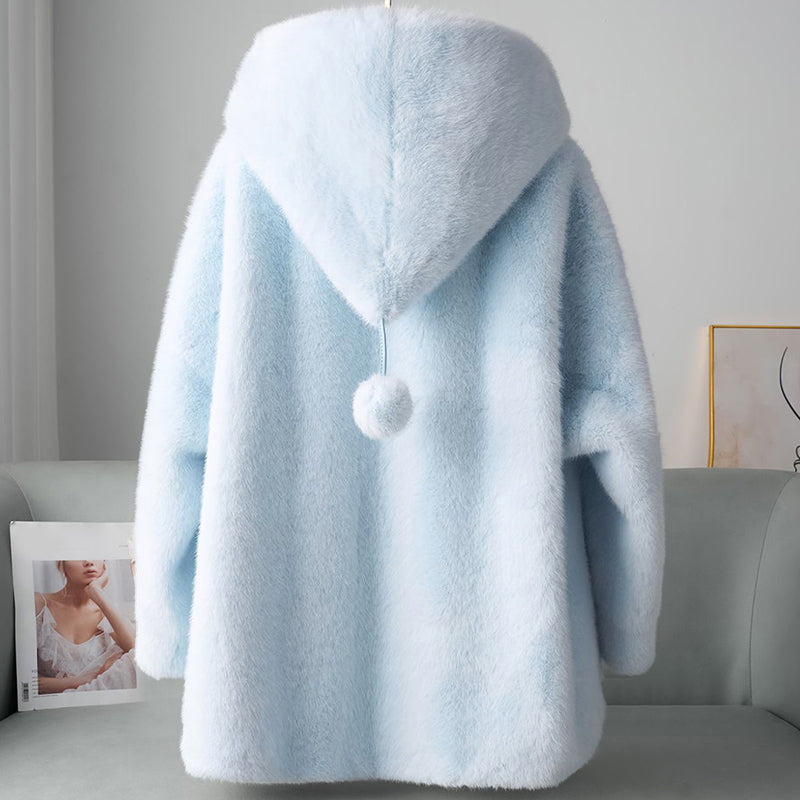 Stylische Faux-Fur-Jacke mit Bommel-Details - IdealeKleiden