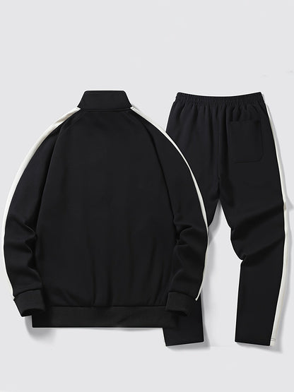 Sportliche Trainingshose Herren mit Streifen - IdealeKleiden