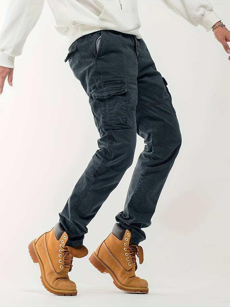 Trendige Herrenhose Mit Vielen Taschen