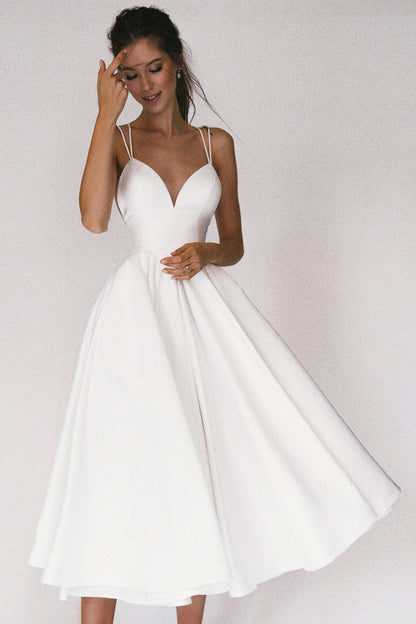 Elegantes Damen-Kleid V-Ausschnitt Modern