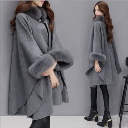 Elegante Damen-Capejacke mit Kunstpelz-Verbrämung