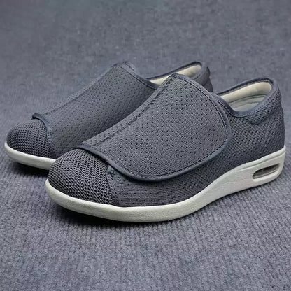 Bequeme Schuhe mit Klettverschluss für Senioren