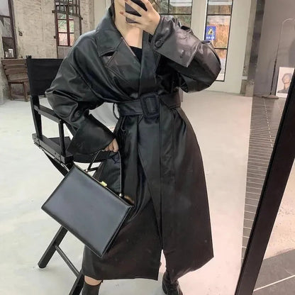 Stylischer Damen Leder-Trenchcoat Schwarz Oversized - IdealeKleiden