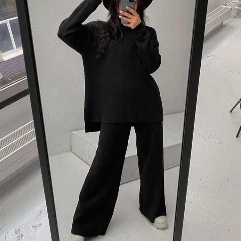 Wintermode Set: Warmes Pullover und Hose