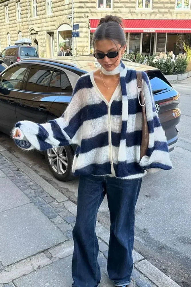 Schicke Strickjacke V-Ausschnitt Streifenmuster