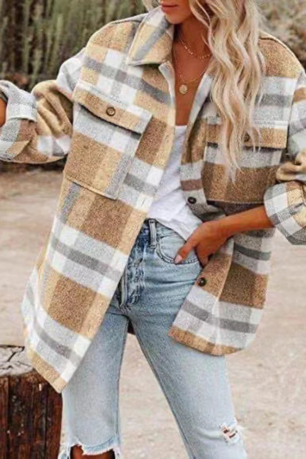 Modische Karo-Jacke Damen mit praktischen Taschen
