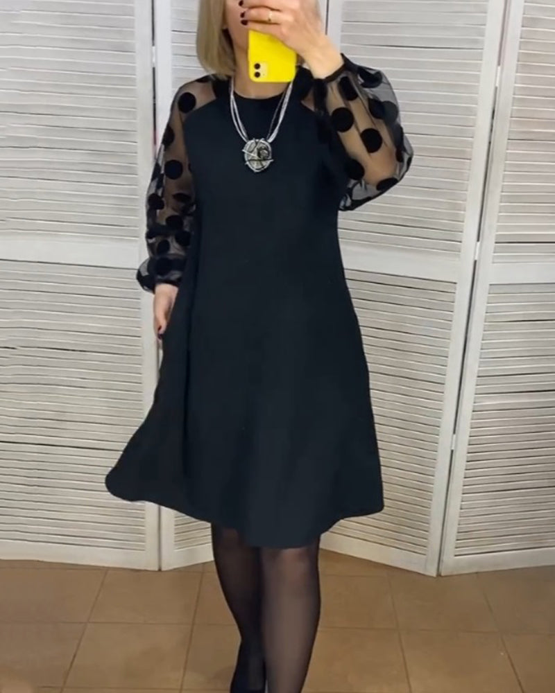 Elegante Damenkleider mit Polka Dot Muster