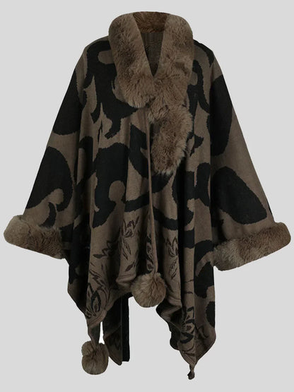 Stilvolles Winterponcho mit Trend-Druck