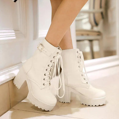 Stylische Schnürstiefel Edgy Design Metallic