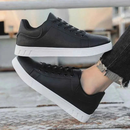 Stylische Herren Sneaker Schwarz