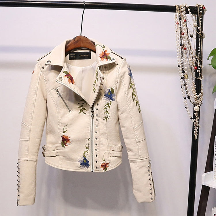 Stylische Bikerjacke Frauen Kunstleder Metallic