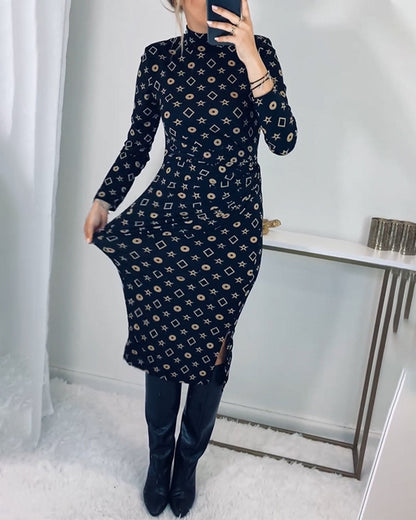 Elegantes Hochgeschlossenes Kleid Geometrisch Modern - IdealeKleiden