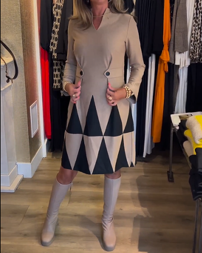 Stylisches Kleid Geometrisches Muster - IdealeKleiden