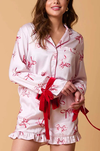 Weihnachts-Party-Set | Gedrucktes Oberteil mit Fliege und Rüschenshorts