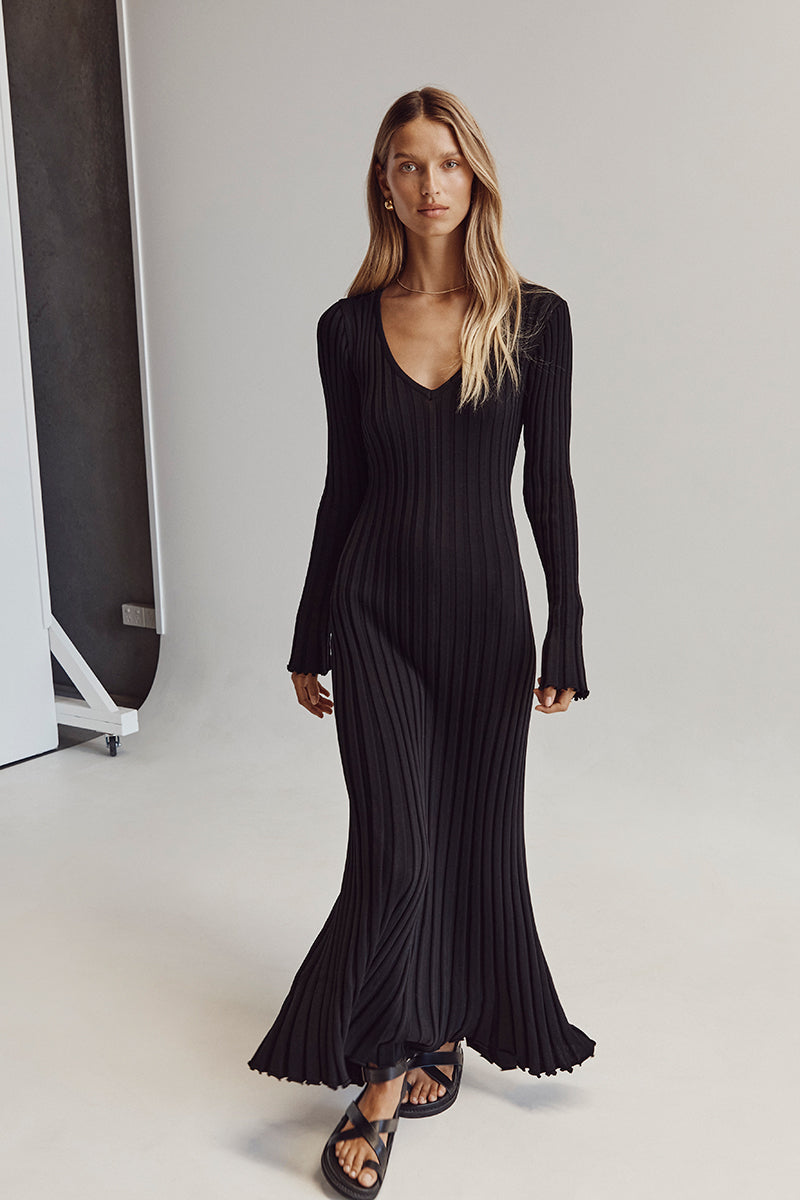 Bequemes Damen Midi Kleid mit V-Ausschnitt