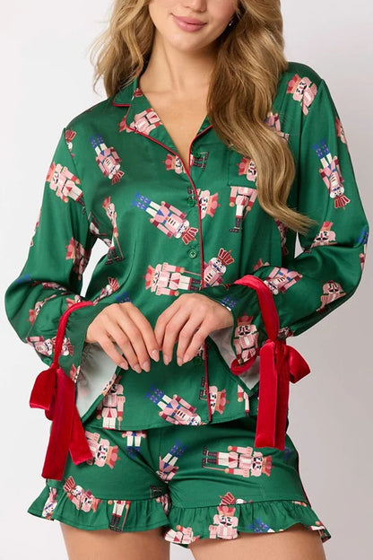 Weihnachts-Party-Set | Gedrucktes Oberteil mit Fliege und Rüschenshorts