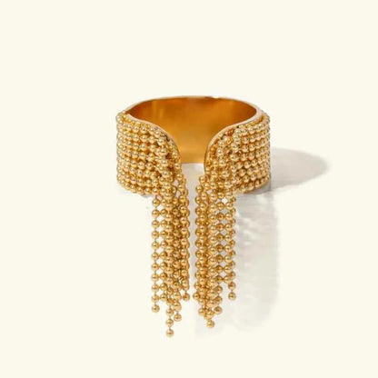 Luxus Ring mit Gold Quasten Design