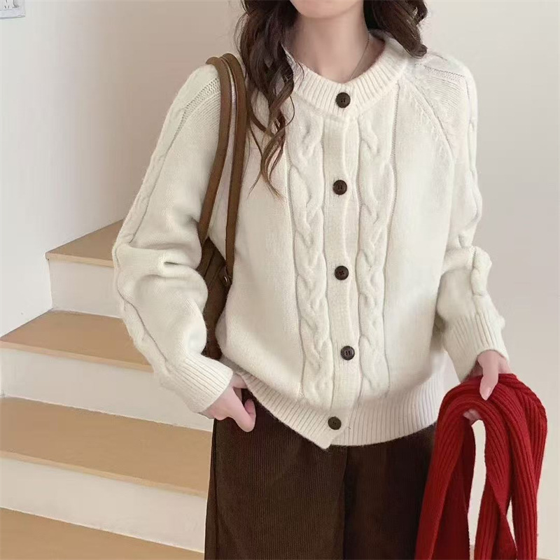 Stylische Strickjacke mit Knöpfen Damen