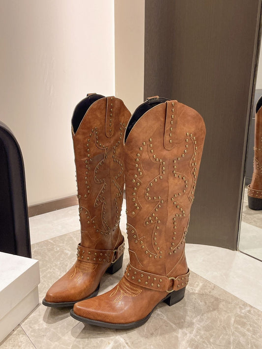Stilvolle Stiefel Kunstleder Kniehoch Spitze Nieten - IdealeKleiden
