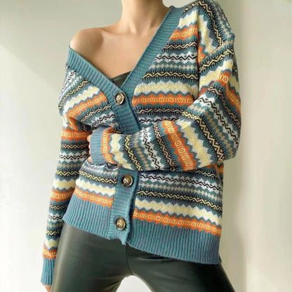 Gemusterte Strickjacke mit V-Ausschnitt und lockerer Passform
