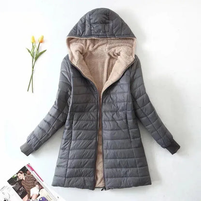 Warme Steppjacke mit Kapuze und Fleece-Futter