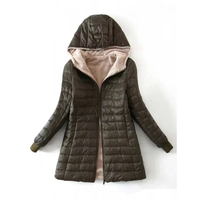 Warme Steppjacke mit Kapuze und Fleece-Futter