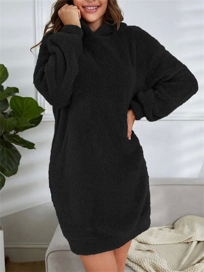 Übergröße Teddy Sweatkleid mit Kapuze → Weites Teddy Kleid Kapuze Oversize