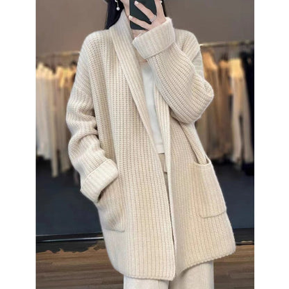 Übergrößene Strickjacke mit Kragen und Taschen - IdealeKleiden