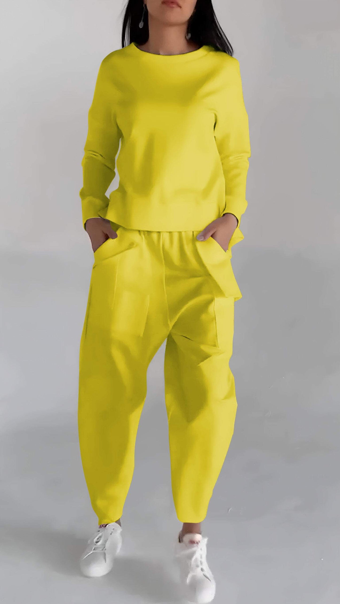 Praktische Damenkleidung mit Leichtem Oberteil Look
