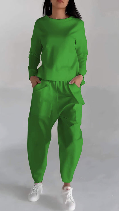 Praktische Damenkleidung mit Leichtem Oberteil Look