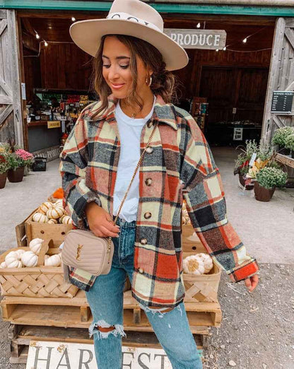 Modischer Oversize Cardigan Kurz
