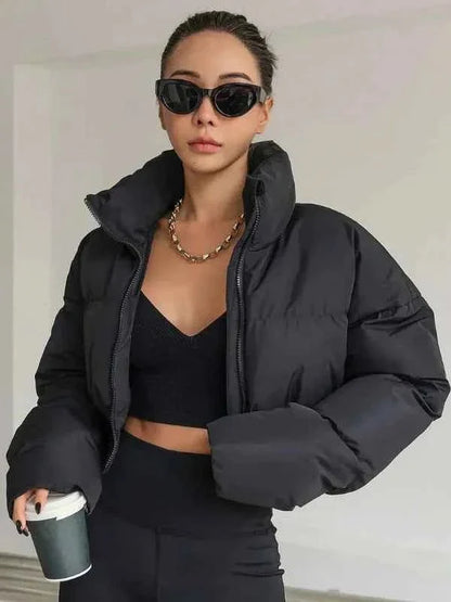 Kurze Damenwinterjacke Schwarz - IdealeKleiden