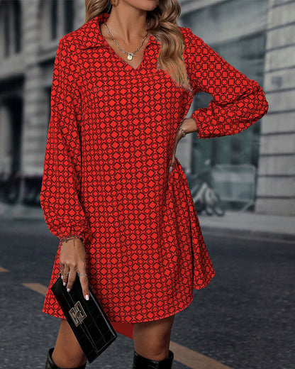 Stilvolles Damenkleid mit Aufdruck