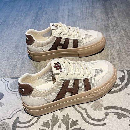Bequeme Sneaker Mit Schnürsenkeln