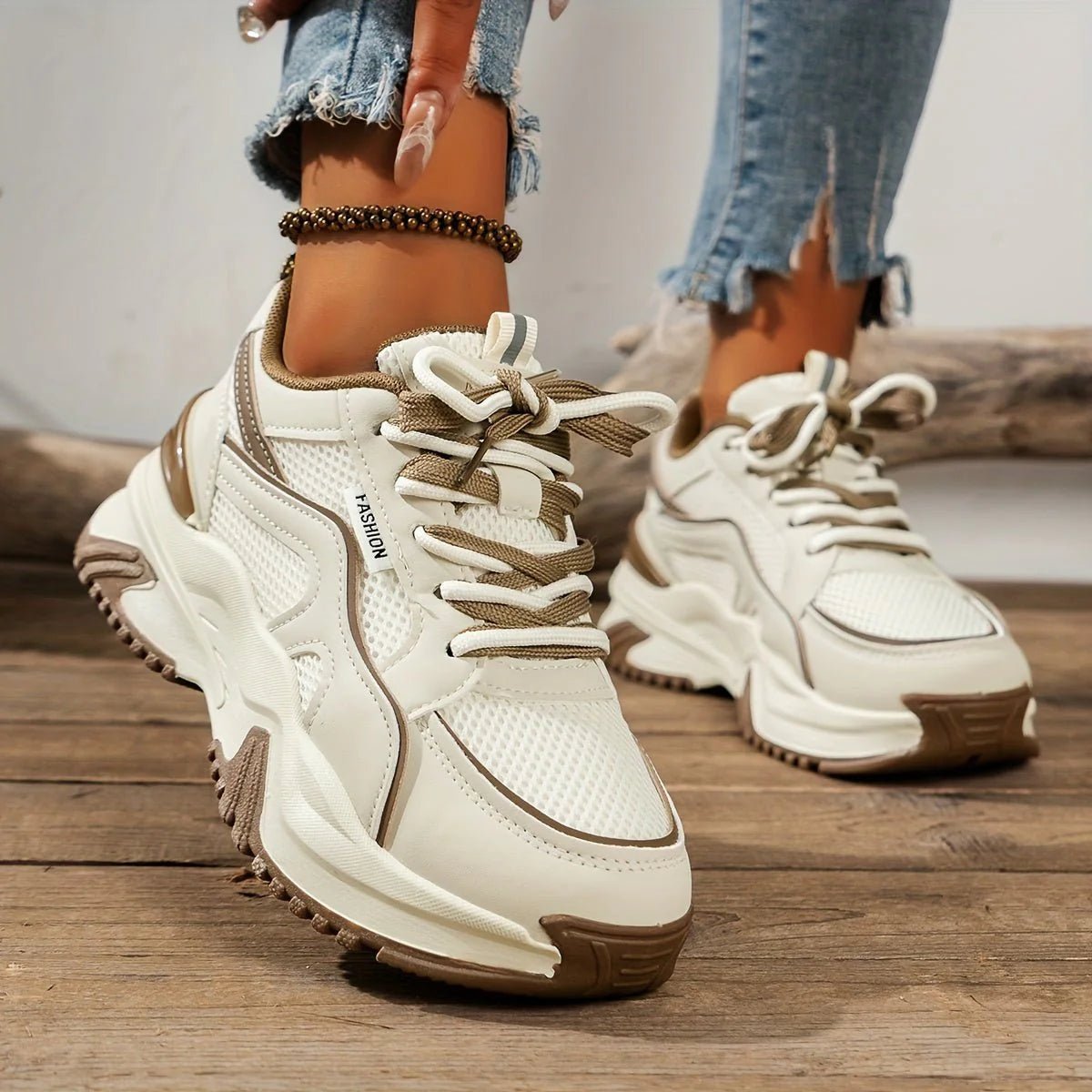 Stilvolle Sneaker Creme/Schwarz Komfortsohle