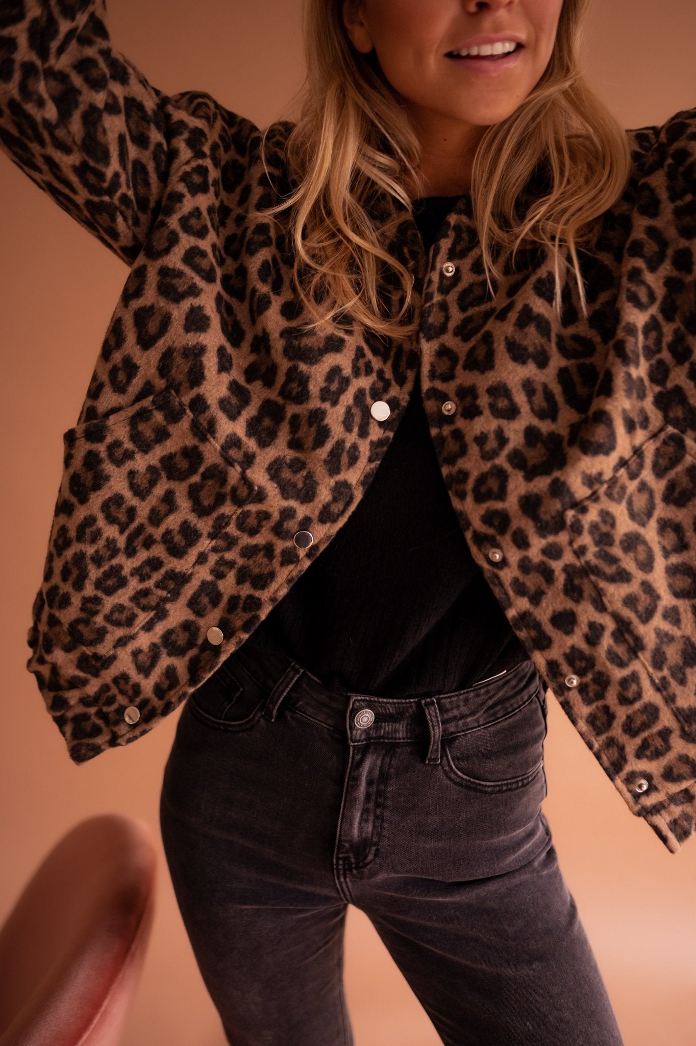 Stilvolle Damenjacke Modern Chic - IdealeKleiden