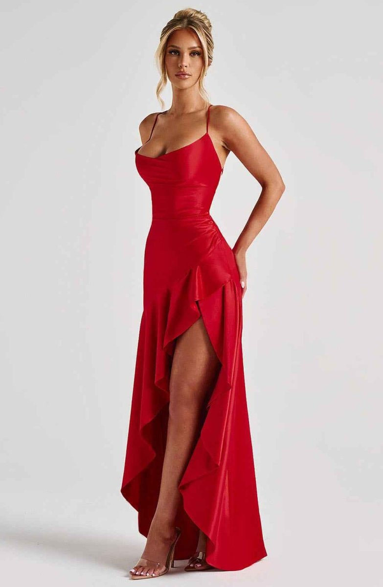 Langkleid mit Rüschen und femininem Stil